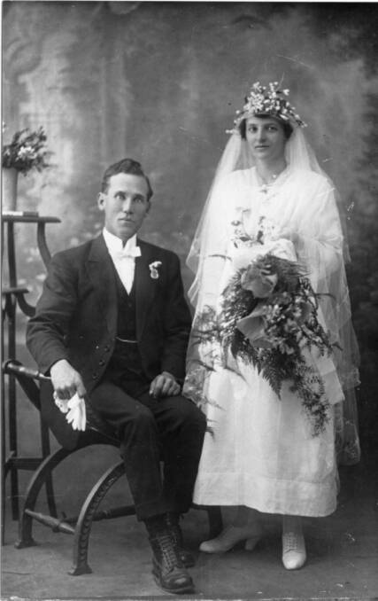 Justy and Ollie (nee Powick) Hudson on their wedding day (Vic Hudson collection,
MRHS)